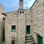 بيت ضيافة Casa Dell'arte كاستلمتسانو
